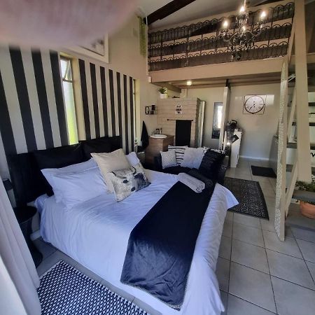 Angel 8 Airbnb Apartment 2 로버슨 외부 사진