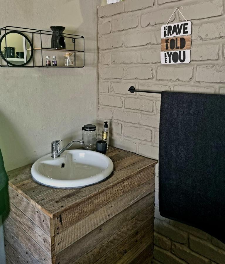 Angel 8 Airbnb Apartment 2 로버슨 외부 사진