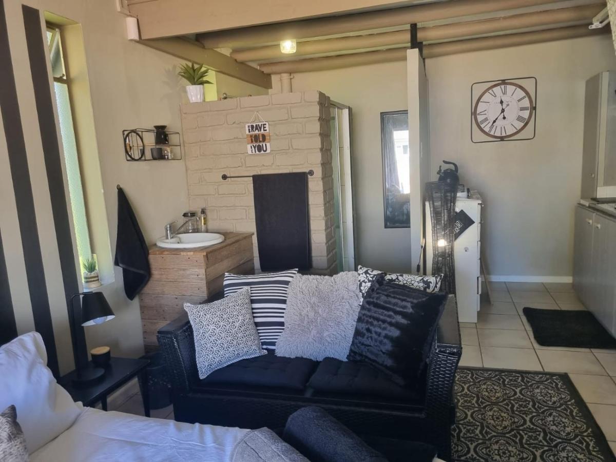 Angel 8 Airbnb Apartment 2 로버슨 외부 사진
