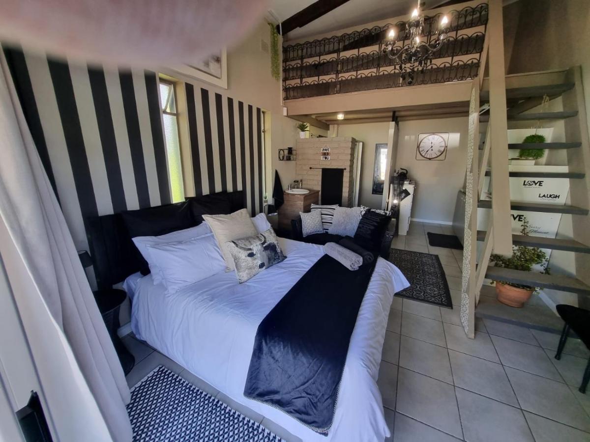 Angel 8 Airbnb Apartment 2 로버슨 외부 사진